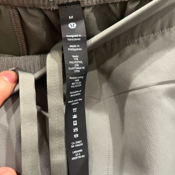 🍋Lululemon‎ athletica Men's green pants - Picture 2 of 5